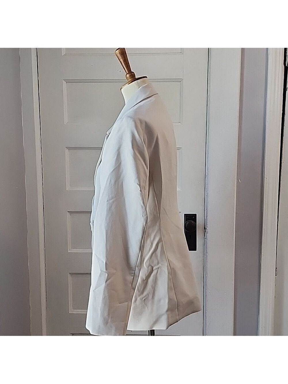 NWT Zara Rhinestone Button Blazer, Beige, Size L - Picture 10 of 17